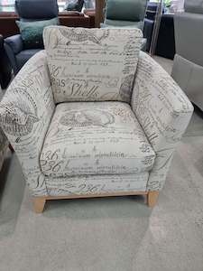 Floor covering: Rosa Lighthouse Chair