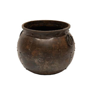 Floor covering: Sahar Round Iron Planter