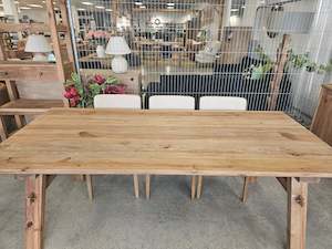 Dandou Dining Table Pine