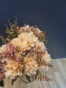 Dahlia Bouquet Cream Blush