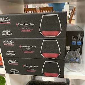 Floor covering: Boxed set of 6 Atelier Pinot Noir Rioja glasses