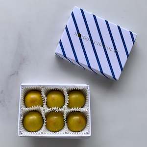 6 Gin and Tonic Bonbons