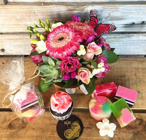 The groupie flower cupcake bundle