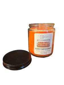 Overseas Buzz Bits And Bobs: Glazed pumpkin donuts candle 7oz