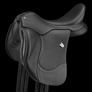 Sporting equipment: Bates Isabell Icon Dressage Saddle with Luxe Leather & HART