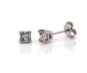 Solitaire Princess-cut Studs TDW 0.50ct