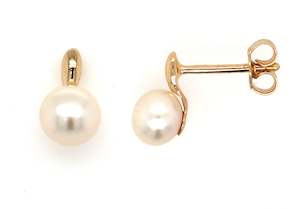 Pearl Studs