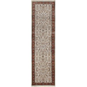 Fine Hand-knotted Wool Saruk Design Hallway Runner 81cm x 304cm