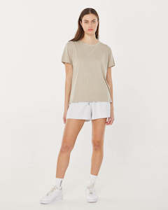 Wmns Boyfriend Tee Dune