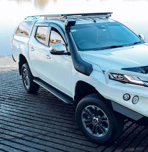 ROCKARMOR STEEL ROCKSLIDER SIDE STEPS TO SUIT MITSUBISHI TRITON MQ & MR 2015 To Current