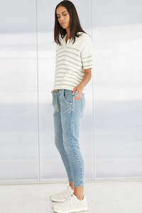 Active Pearl Embellished Jeans | Sun bleached