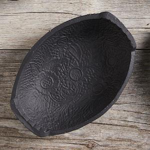 Homewares: Cast Iron Embossed Oval Bowl