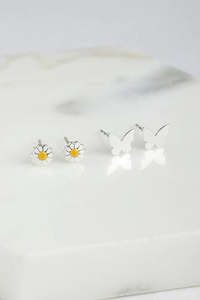 Daisy Stud Set