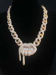 Jewellery: Kylie Cuban Chain 18â Gold