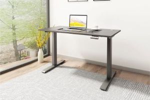 UP1 straight desk system screen in dark grey color in 3 sizes. - 158cm Long for …