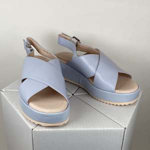 Oli: Oli Owsome pale blue