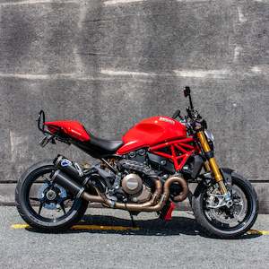 Motorbikes: 2014 DUCATI Monster 1200 S