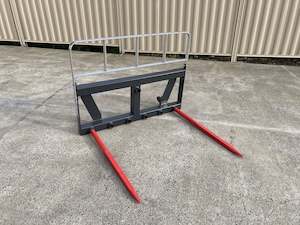 Bale forks Euro hitch with back rest and Conus 2 Tines