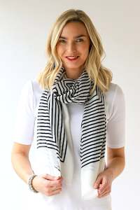 Symmetrical Scarf - White / Black