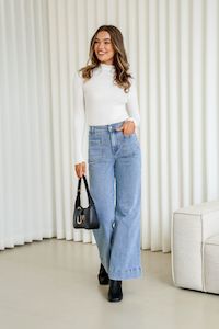 Front Pocket Stretch Wide Leg Jean - Lt Blue