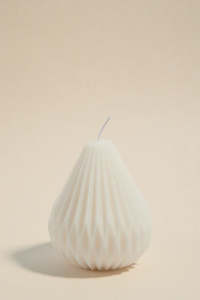 Homeware: Dwarf Pear Handmade Soy Candle - Ivory