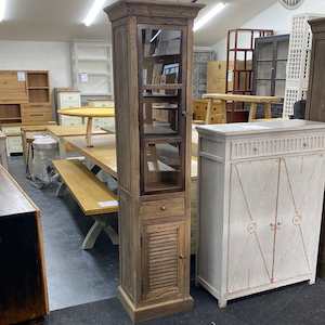 Villa Slim Cabinet