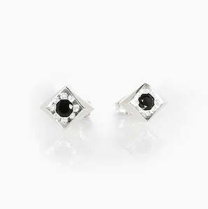 Design services: Daisy Cluster Stud Earrings with black Spinel - by Holly Howe