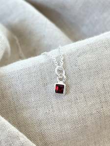 Garnet Gemstone & Silver Necklace - Almandine garnet