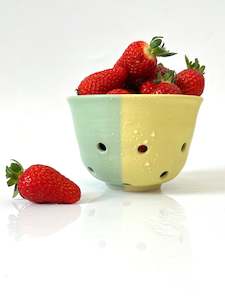 *Exclusive* Two-Toned Berry Bowl - Lemon / Aqua