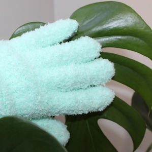 Leaf Cleaning Glove – Green