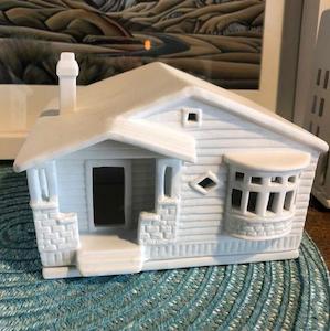 Furniture: Porcelain Tealight house - Bungalow