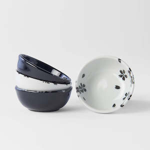 Furniture: Black & White Sakura Sauce Dish Set