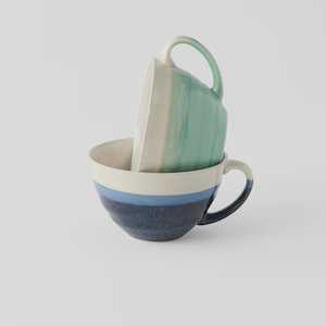 Furniture: Blue & Mint Cup Set