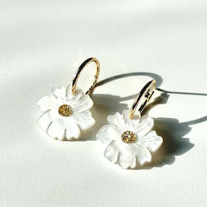 Wildflower Earrings - Pearl | Hagen + Co