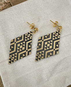 Earrings: Whetu Marama