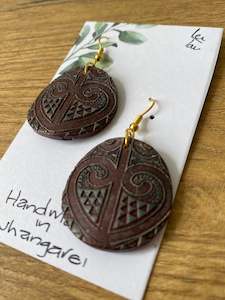 Taonga Jewelry: Brown circle earrings