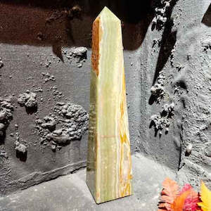 Banded Calcite aka Marble Onyx Obelisk (approx. 51x11x11cm)