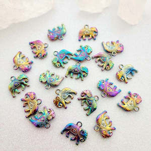 Beads Other Crafts: Rainbow Elephant Charm/Pendant