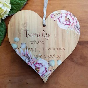 Inspirational Heartfelt Gifts: Family Where Happy Memories Heart Wall Plaque. (approx. 15x15cm)