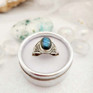 Jewellery Other Accessories: Labradorite Ring (sterling silver)