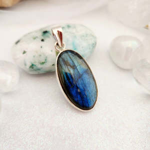 Labradorite Oval Pendant (sterling silver)