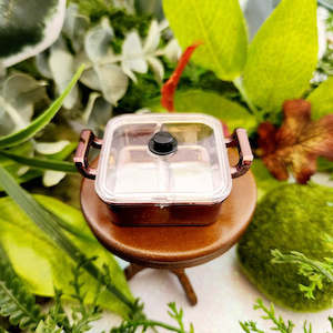 Mystical Magical: Hot Pot Dish for Fairy/Dolls House (approx. 1.9x4.7cm)