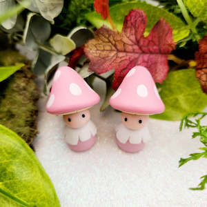 Pink Hat Mushroom Pixie (approx. 3.6x2.3cm)