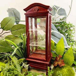 Mystical Magical: Display Cabinet For Fairy/Dolls House (approx. 16.5x6.3cm)