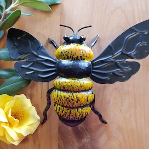 Bee (approx. 12x18x5cm)