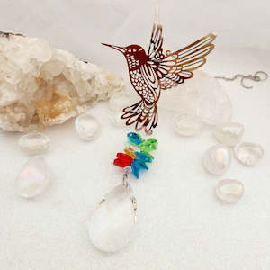 Wall Art Hanging Gifts: Hummingbird Hanging w. Tear Drop Prism (approx. 35cm)