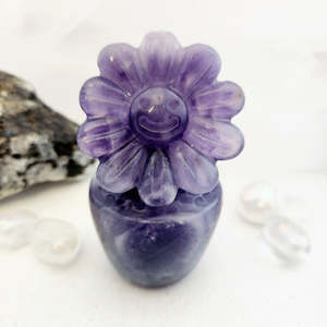 Purple Fluorite Smiley Flower Pot (approx. 9.6x5.4cm)