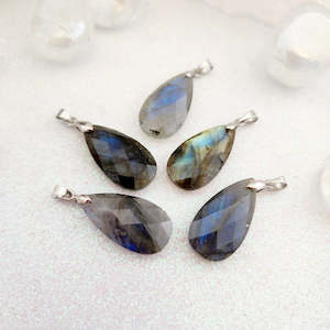 Labradorite Faceted Teardrop Pendant (assorted. silver metal bale)