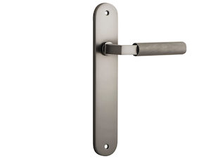 Hardware - domestic: Bankston Brunswick Smooth Nickel Passage Handle On Oval Backplate