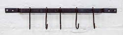 Iron hanging bar with 5 removable hooks